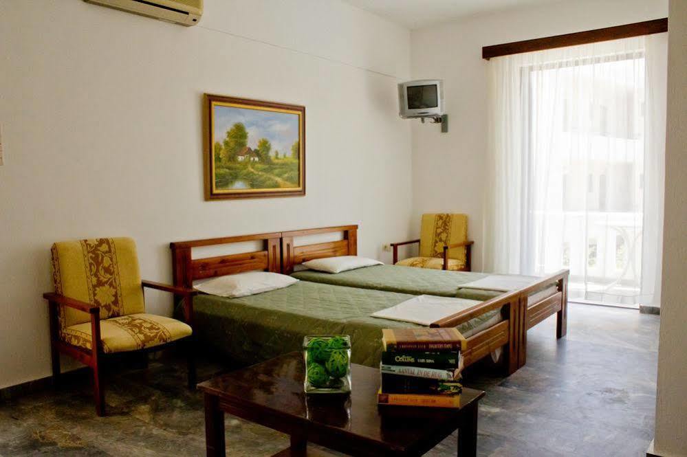 Cretan Sun Aparthotel Adelianos Kampos Exterior photo